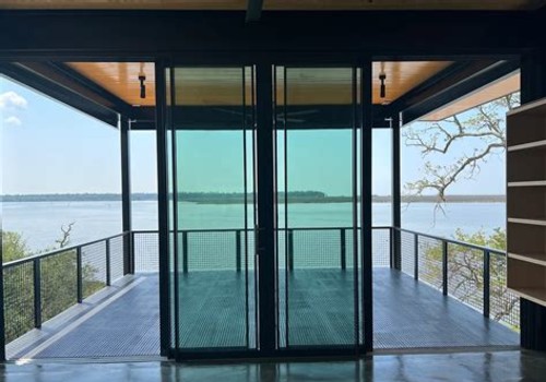 Choosing a Commercial Glass Contractor on the MS Gulf Coast
